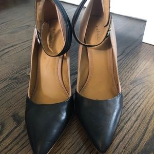 Coach pumps | Black and tan with ankle strap